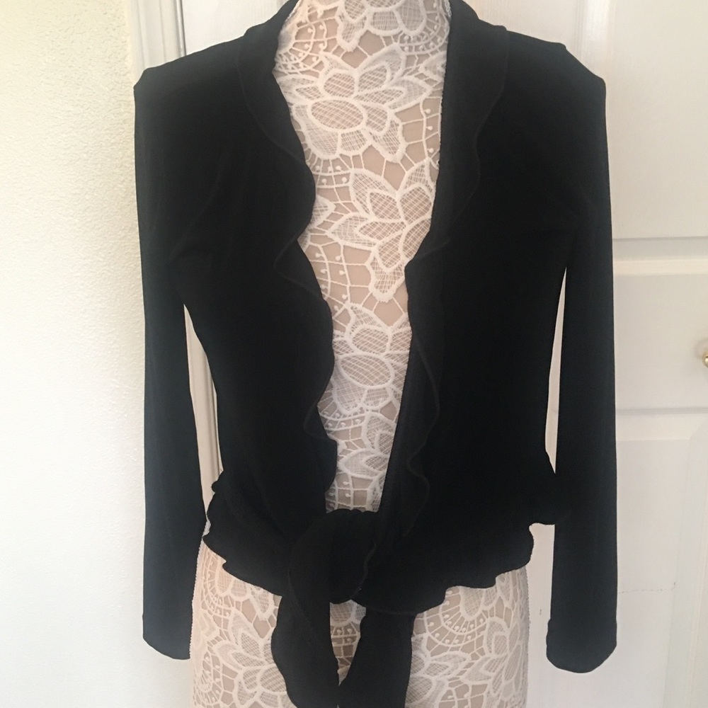 Chico Travelers size 0 black shirt wrap